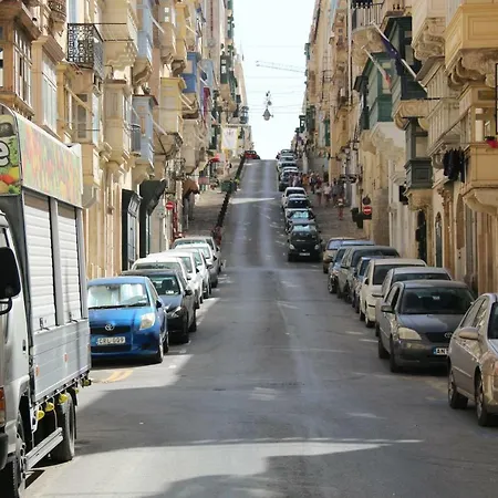 Charming In Republic Street *