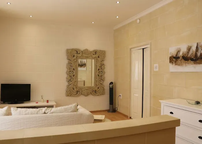 Charming In Republic Street * La Valeta